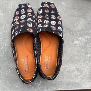 Bobs For Dogs Skechers Memory Foam Shoes Slip On Black Dog Pattern Womens Sz 10